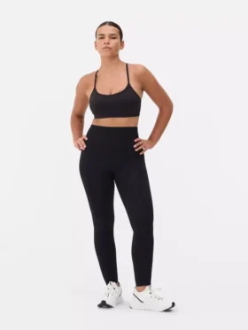 Korkeavyötäröiset saumattomat leggingsit