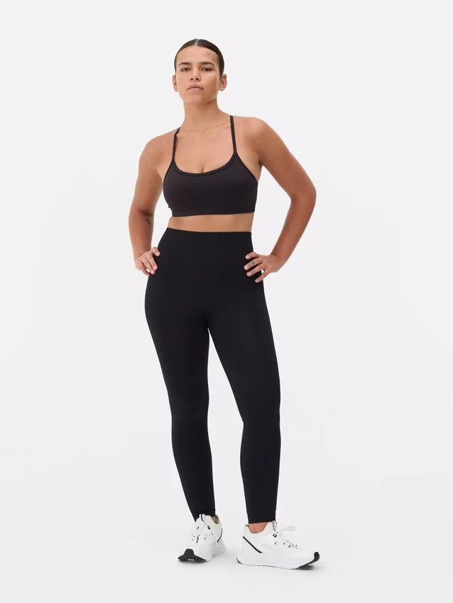 Korkeavyötäröiset saumattomat leggingsit