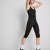 Korkeavyötäröiset, sileät ja tukevat capri-leggingsit
