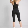 Korkeavyötäröiset, sileät ja tukevat capri-leggingsit