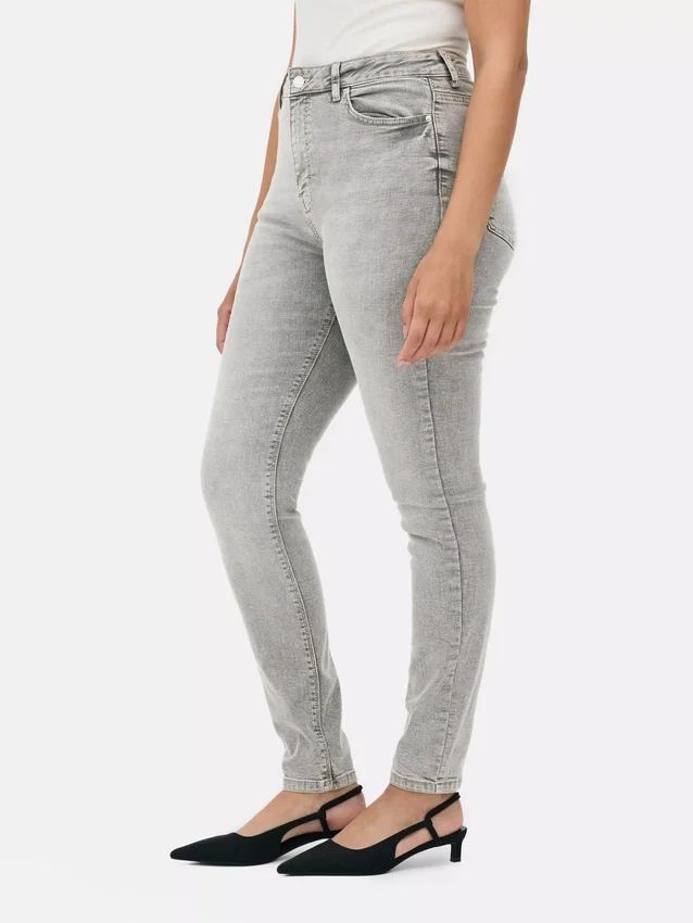 Korkeavyötäröiset skinny-farkut