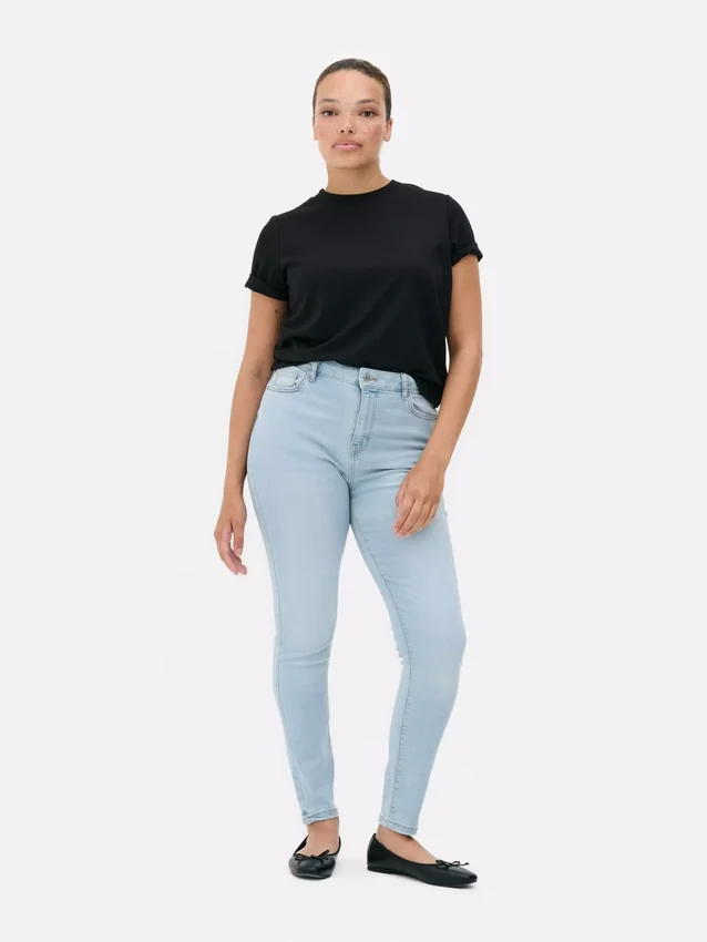 Korkeavyötäröiset skinny-farkut