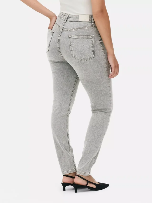 Korkeavyötäröiset skinny-farkut