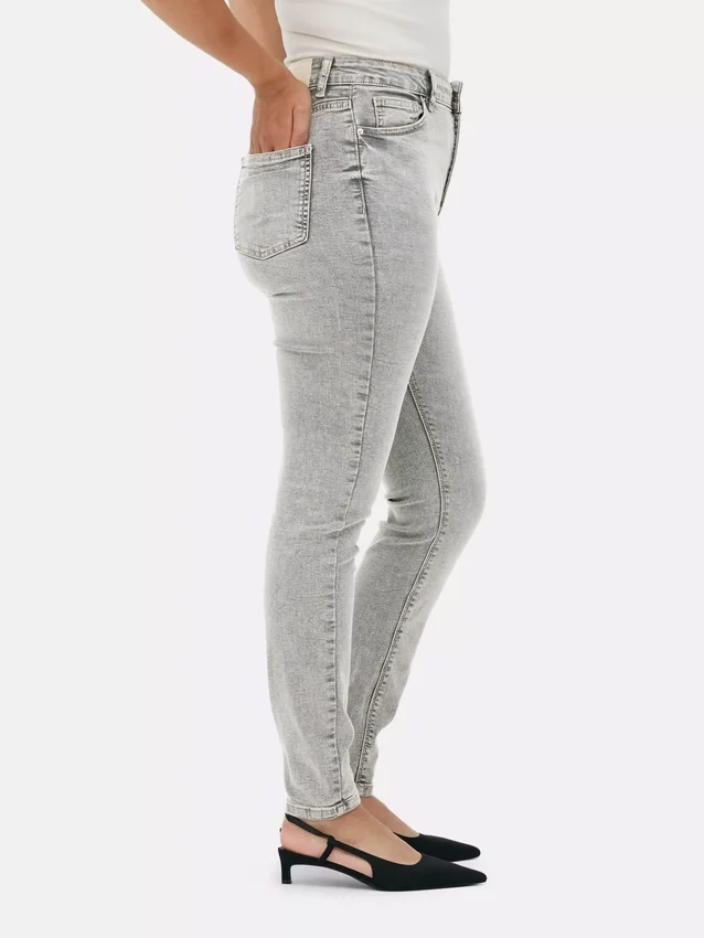 Korkeavyötäröiset skinny-farkut