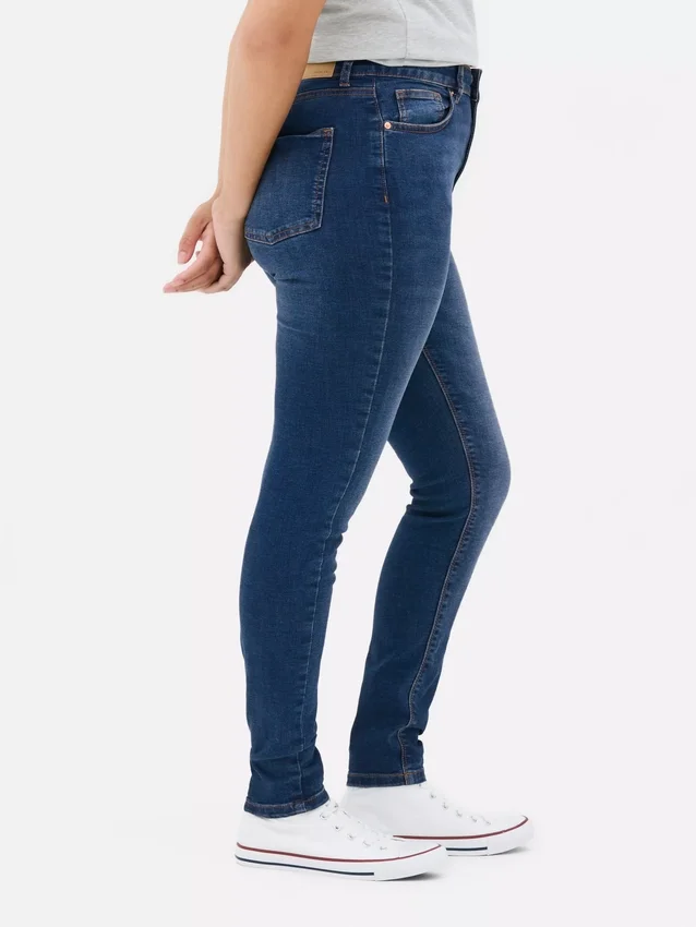 Korkeavyötäröiset skinny-farkut