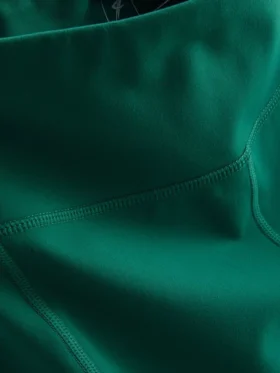 Korkeavyötäröiset urheilulliset capri-leggingsit