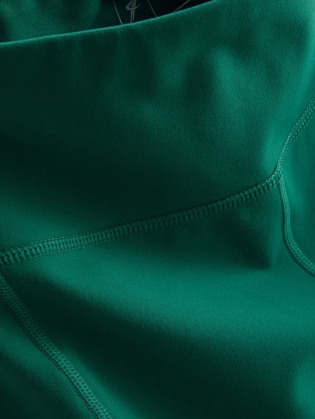 Korkeavyötäröiset urheilulliset capri-leggingsit