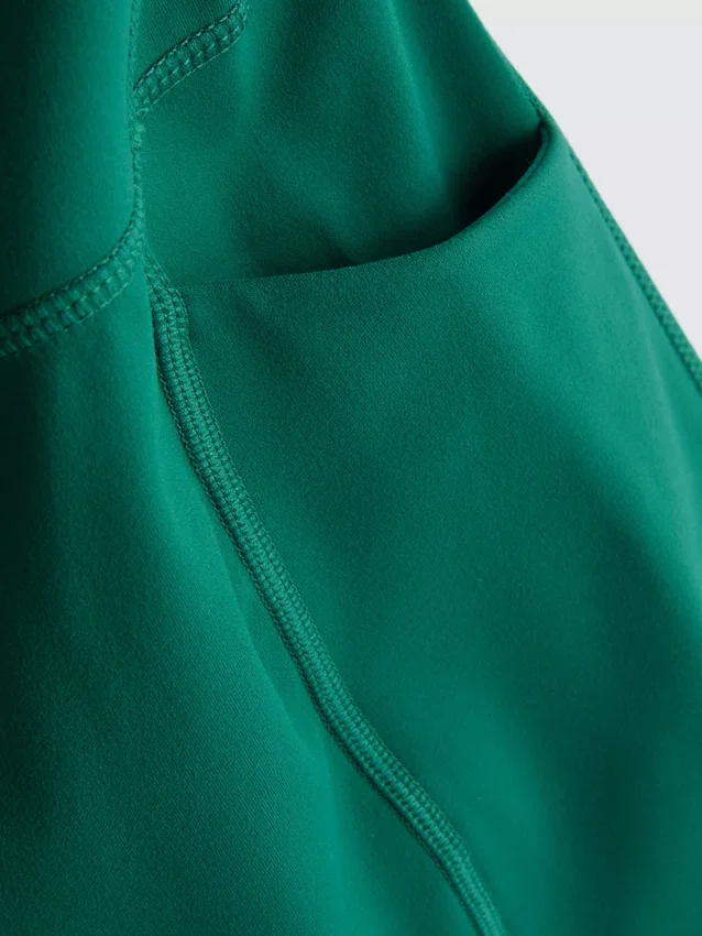 Korkeavyötäröiset urheilulliset capri-leggingsit