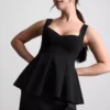 Kreppinen peplum-toppi, jossa on sydämenmuotoinen pääntie