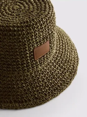 Kudottu bucket-hattu