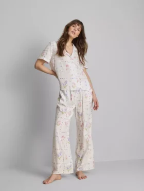 Kukkakuvioinen lyhythihainen pyjama-paita