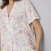 Kukkakuvioinen lyhythihainen pyjama-paita