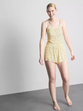 Kukkakuvioinen ribbineuleinen pyjamapaita