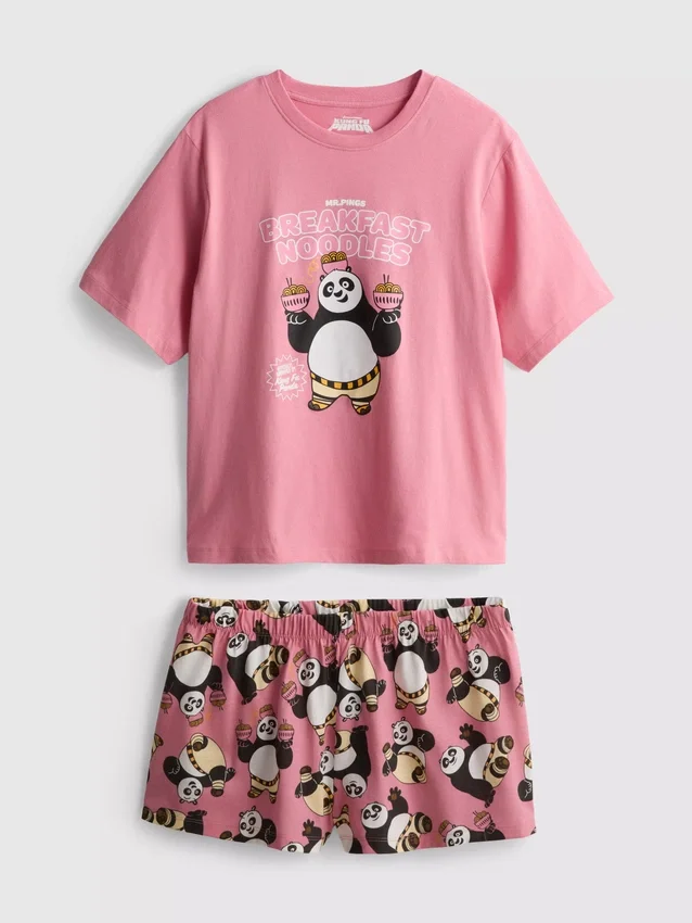 Kung Fu Panda -hahmolla koristellut lyhyet pyjamat