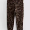 Leopardikuvioiset capri-leggingsit