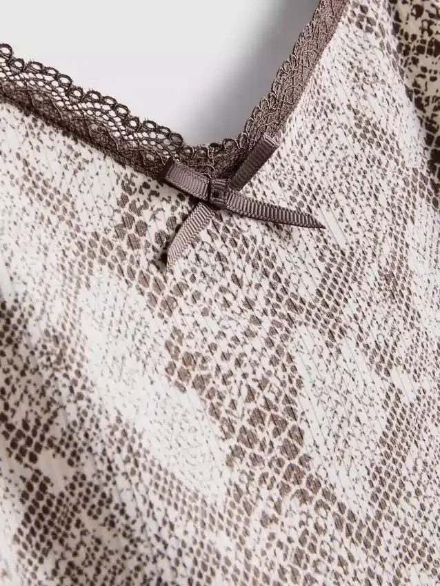 Leopardikuvioiset pitsiset cami-pyjamat