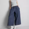 Leveälahkeiset culotte-farkut