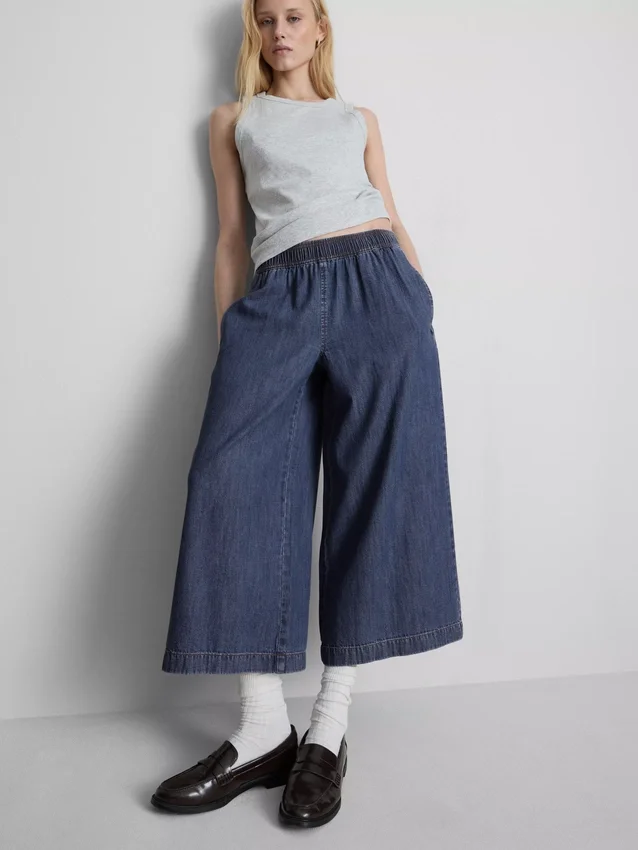 Leveälahkeiset culotte-farkut