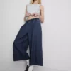 Leveälahkeiset culotte-farkut