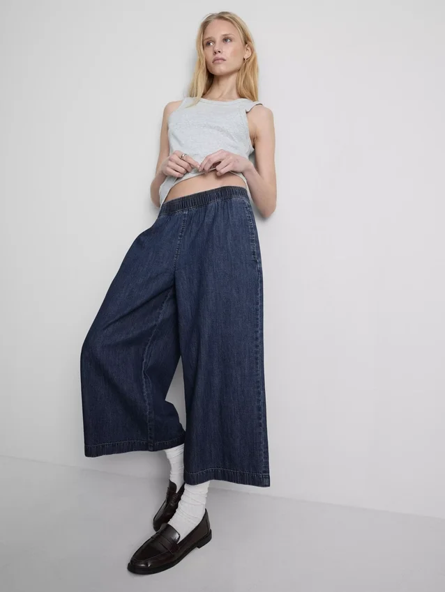Leveälahkeiset culotte-farkut