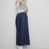 Leveälahkeiset culotte-farkut