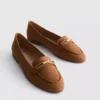 Leveät, matalavartiset loaferit