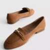Leveät, matalavartiset loaferit
