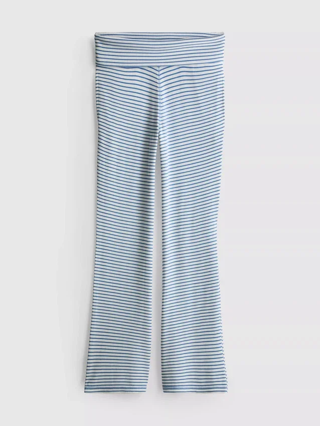 Love to Lounge -merkin raidalliset, uurrettu pyjamahousut