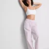 Love to Lounge: raidalliset suorat pyjamahousut