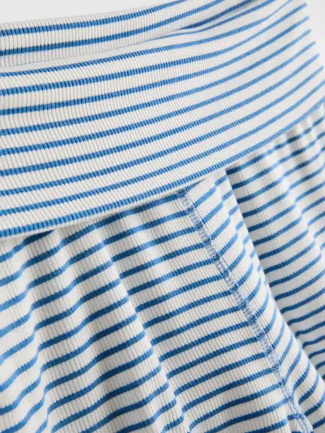 Love to Lounge ribbineuloisissa raidallisissa pyjama-shortsissa