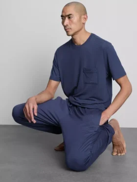 Lyhythihainen pyjaman yläosa