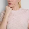 Lyhythihainen ryppyinen paita