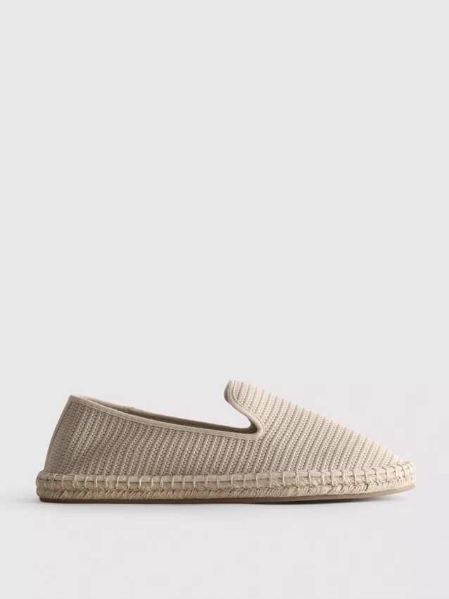 Matala neulottu espadrilli