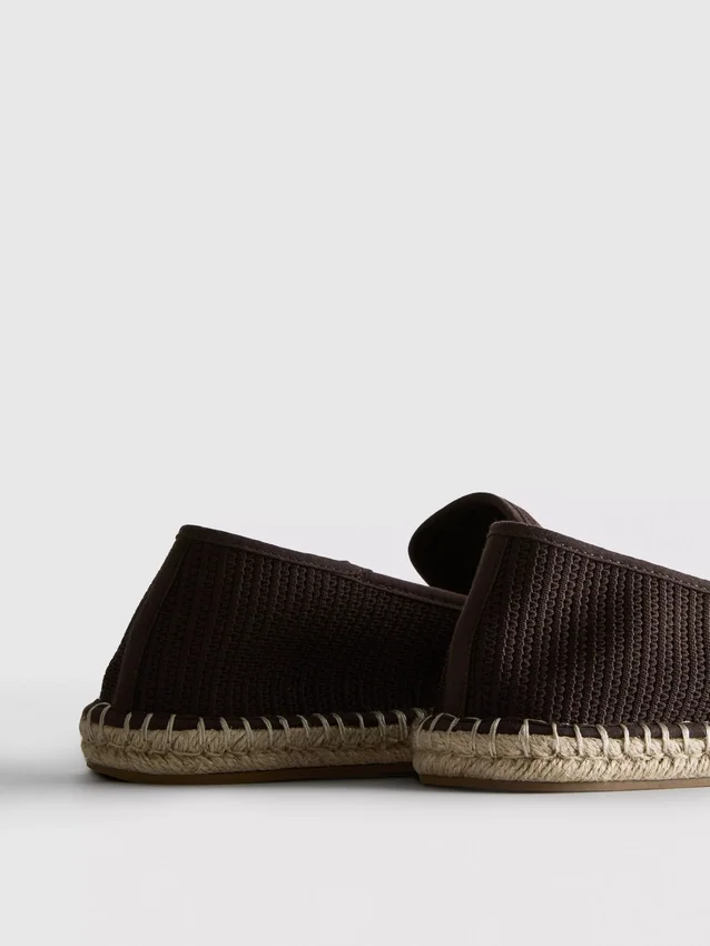 Matala neulottu espadrilli