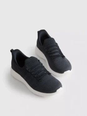 Matalan vartalon slip-on-tennarit