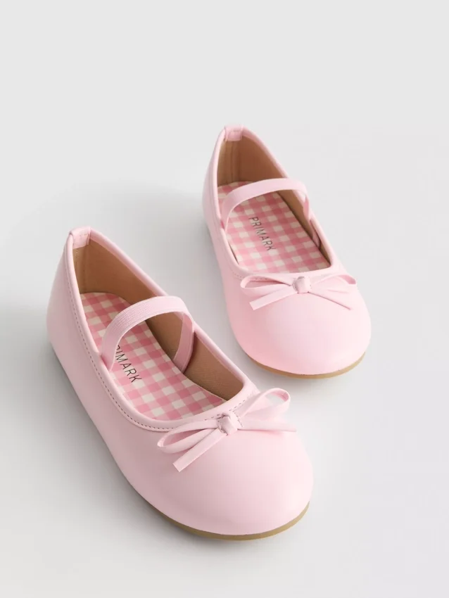 Mattapintaiset ballerinat