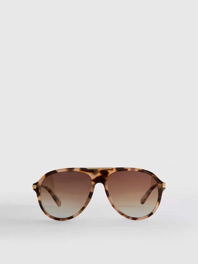 Metallireunaiset aviator-tyyliset aurinkolasit