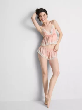 Morsiamen satiininen pitsinen babydoll-bralette