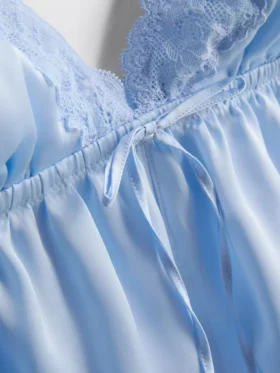 Morsiamen satiininen pitsinen babydoll-bralette
