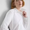 Mukautuva popliinipaita