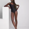 Muotoileva bodysuit