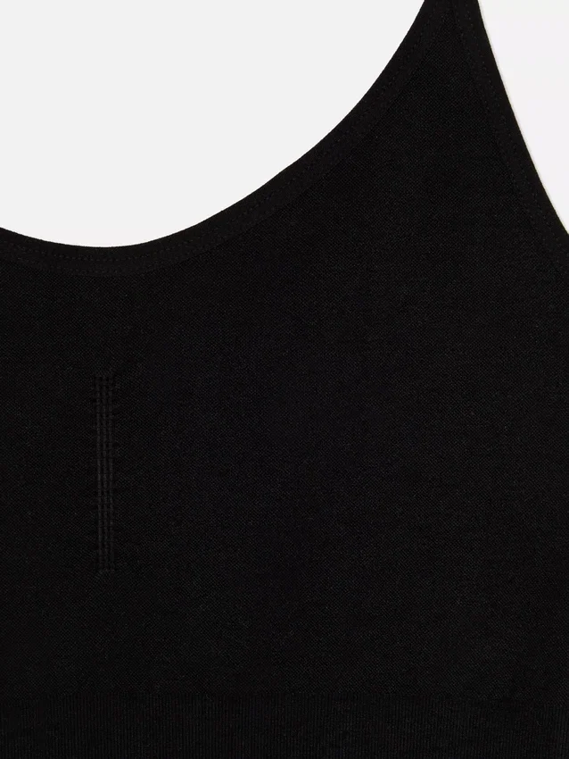 Muotoilevat alusvaatteet bodysuit
