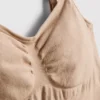 Muotoilevat alusvaatteet string-bodysuitina