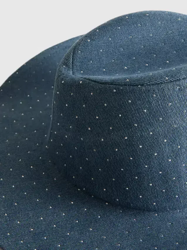 Nastoitettu denim-cowboyhattu
