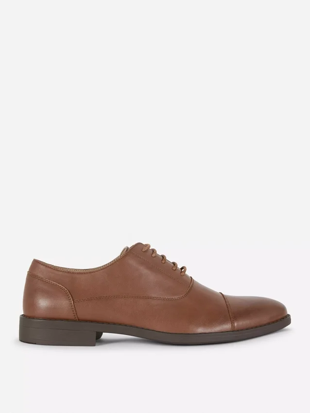 Nauhalliset juhlalliset loaferit