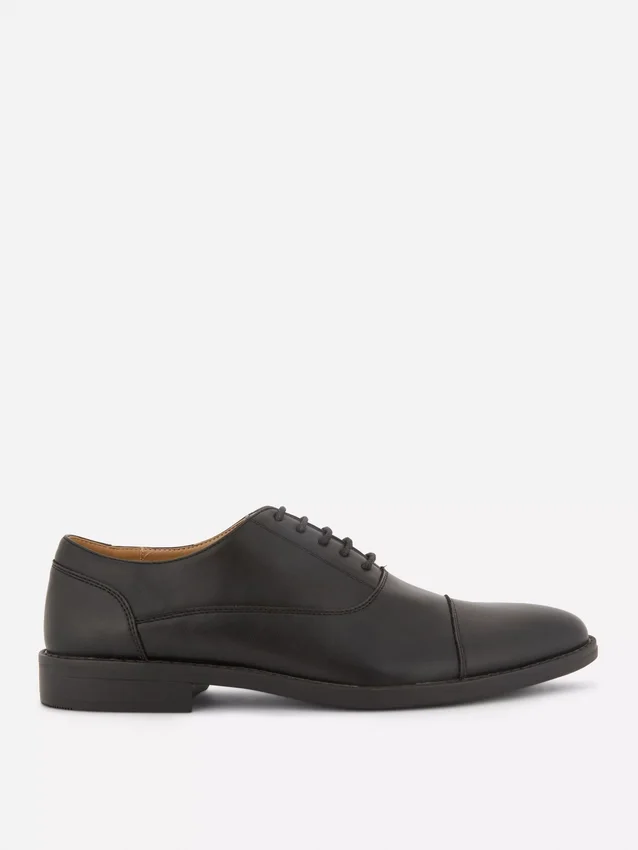 Nauhalliset juhlalliset loaferit