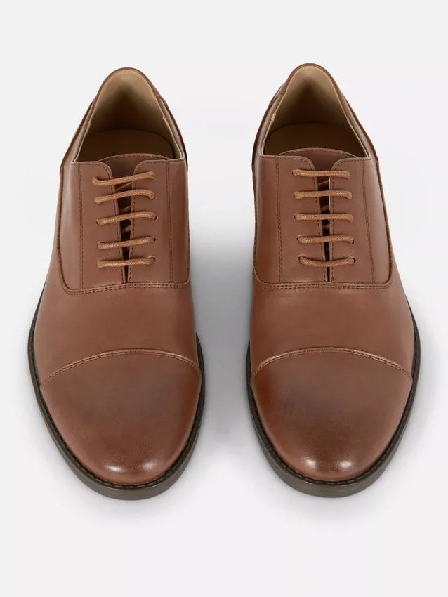 Nauhalliset juhlalliset loaferit
