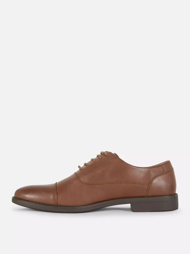 Nauhalliset juhlalliset loaferit