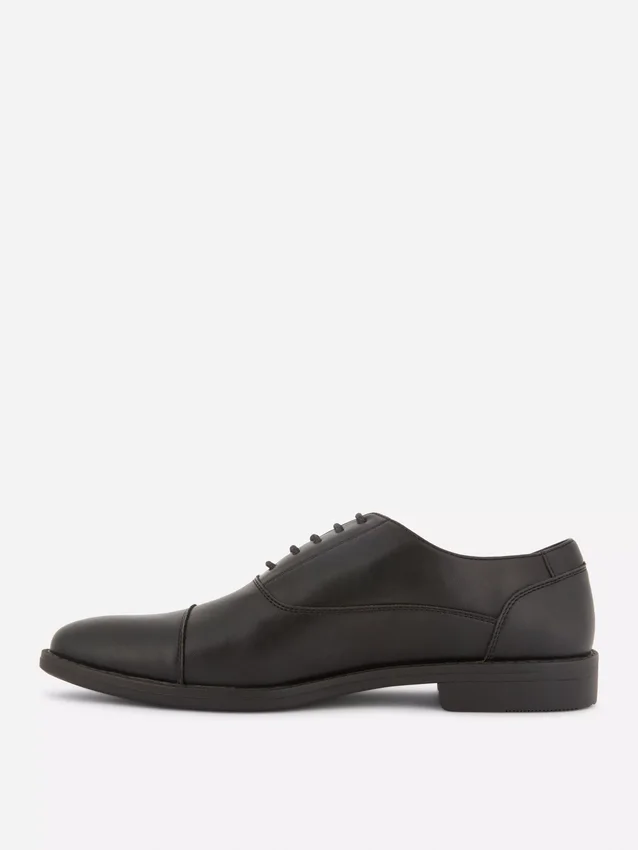 Nauhalliset juhlalliset loaferit