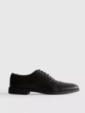 Nauhalliset oxford-kengät